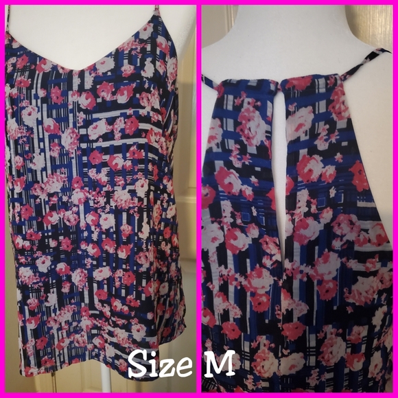 10 Tops - Picture 9 of 10